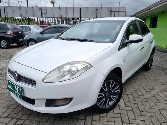 Carro Fiat Bravo 2014 Absolute 1.8 16V Dualogic (Flex)
