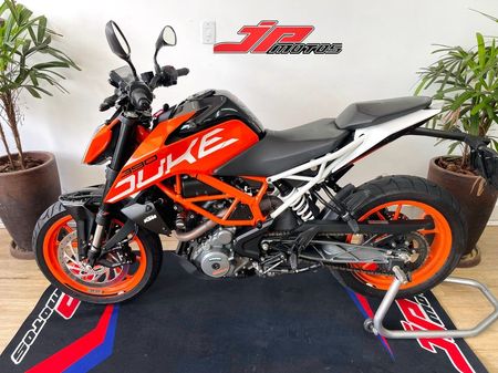 Duke 390 390