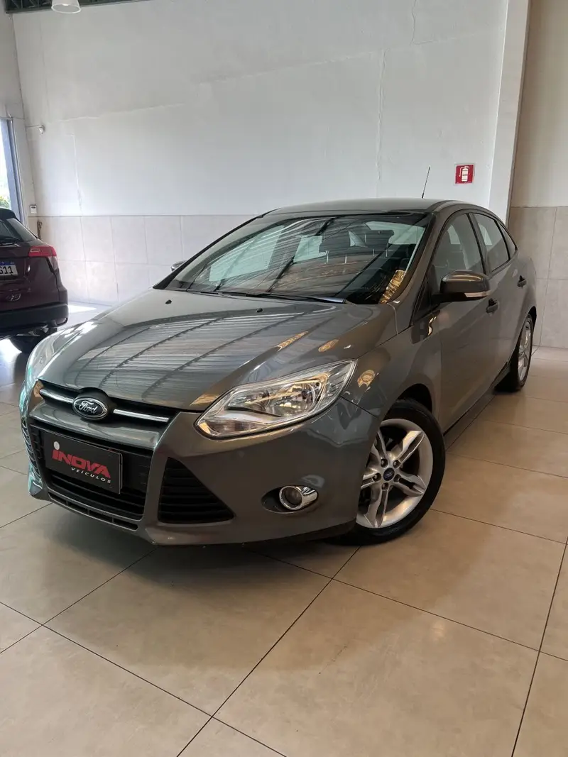 Ford Focus Sedan SE Plus 2.0 16V PowerShift (Aut)