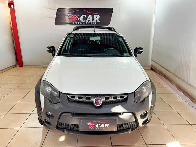 Carro Fiat Strada 2017 Adventure 1.8 16V (Flex) (Cabine Dupla)