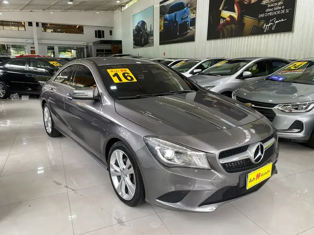 Carro Mercedes-Benz Classe CLA 2016 CLA 200 Urban DCT (Flex)