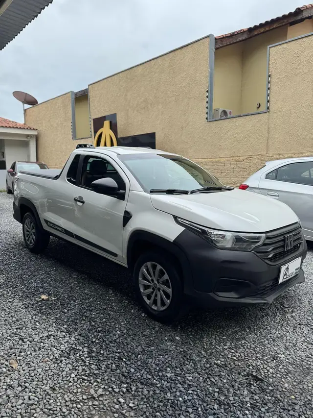 Carro Fiat Strada 2023 Endurance 1.4 Cabine Plus (Flex)