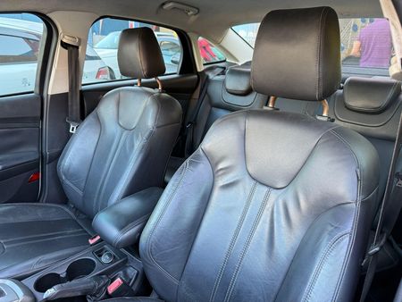 Focus Sedan SE 2.0 16V PowerShift (Aut)