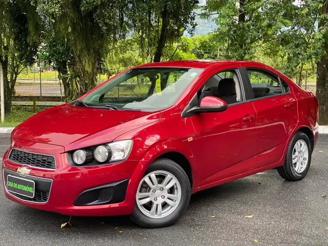 Carro Chevrolet Sonic Sedan 2013 LT (Aut)