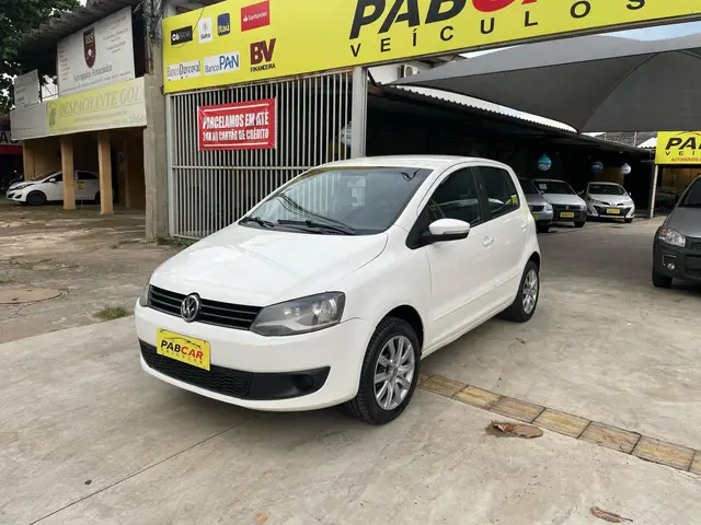 Carro Volkswagen Fox 2013 1.0 TEC (Flex) 4p