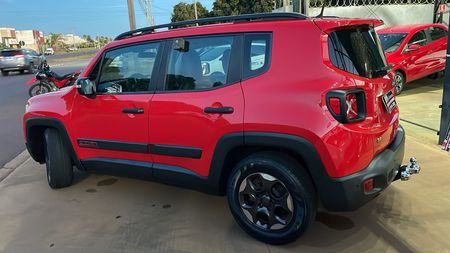 Renegade 1.8 4x2 (Aut) (Flex) (PCD)