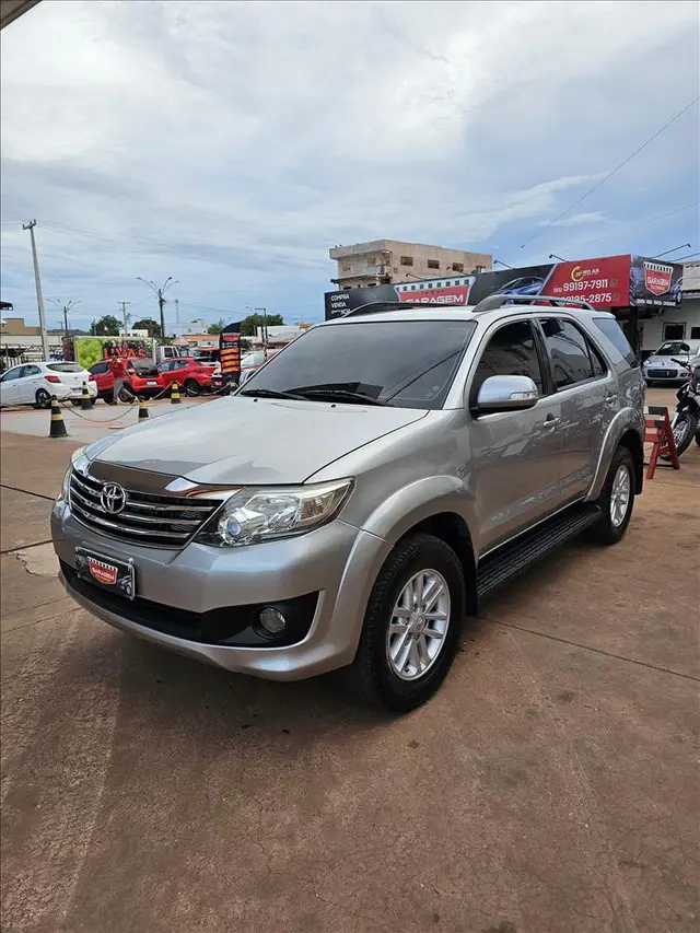 Carro Toyota SW4 2015 Hilux  2.7 4x2 SR (Flex)