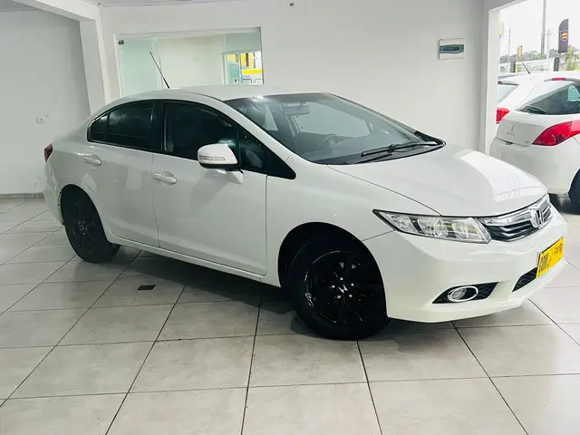 Carro Honda Civic 2014 New  LXR 2.0 i-VTEC (Aut) (Flex)