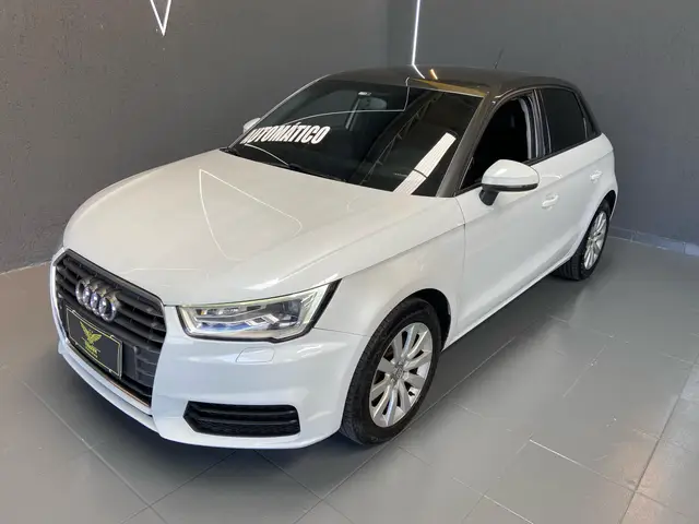 Carro Audi A1 2016 1.4 TFSI Sportback Attraction S Tronic