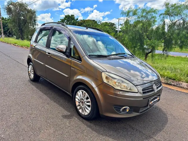 Carro Fiat Idea 2012 Essence 1.6 16V E.TorQ Dualogic (Flex)
