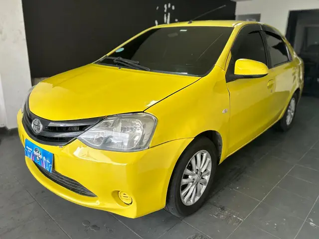 Carro Toyota Etios Sedan 2014 XS 1.5 (Flex)