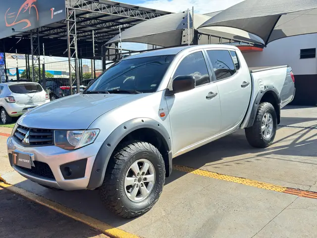 Carro Mitsubishi L200 Triton Sport 2015 3.2 Di-D 4x4 GLS