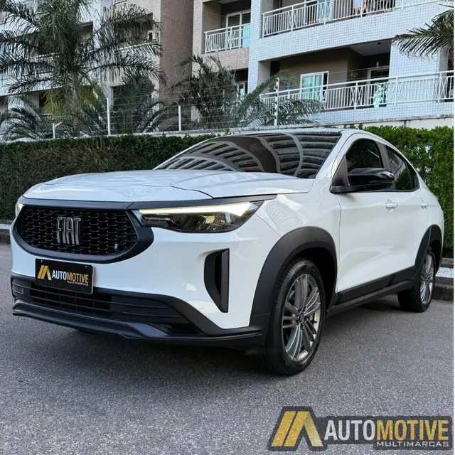 Carro Fiat Fastback 2024 Turbo 200