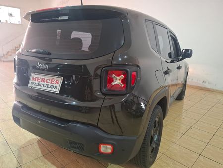Renegade 1.8 4x2 (Aut) (Flex) (PCD)