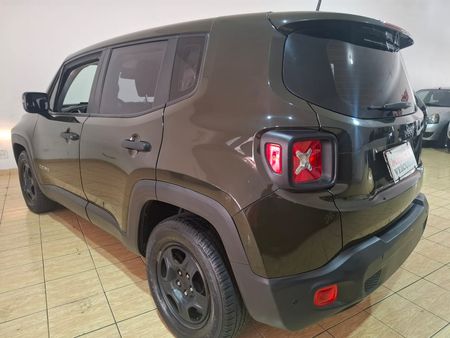 Renegade 1.8 4x2 (Aut) (Flex) (PCD)