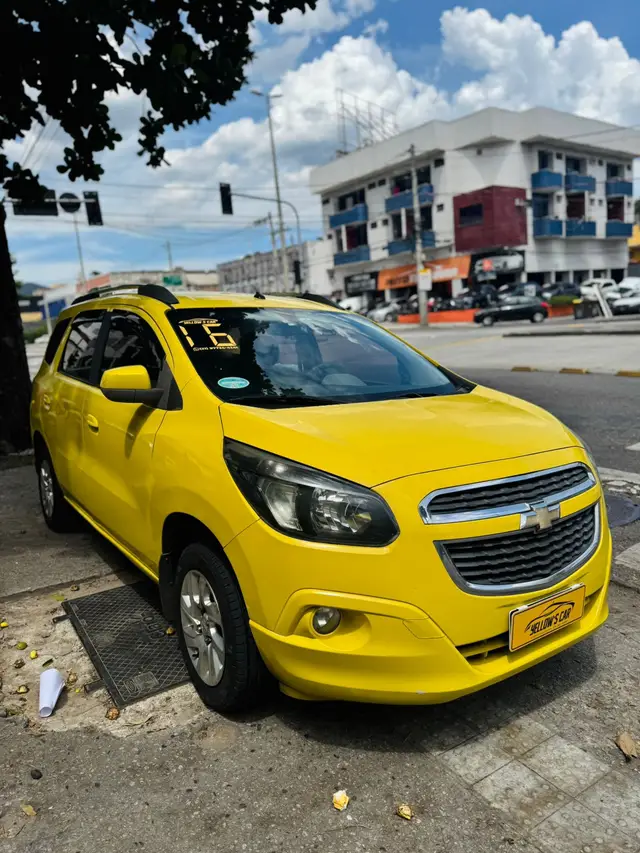 Carro Chevrolet Spin 2017 LTZ 7S 1.8 (Flex)