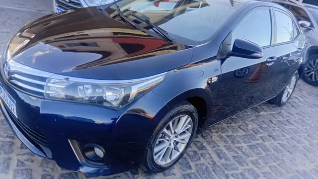 Carro Toyota Corolla 2015 Sedan 1.8 Dual VVT-i GLi (Flex)