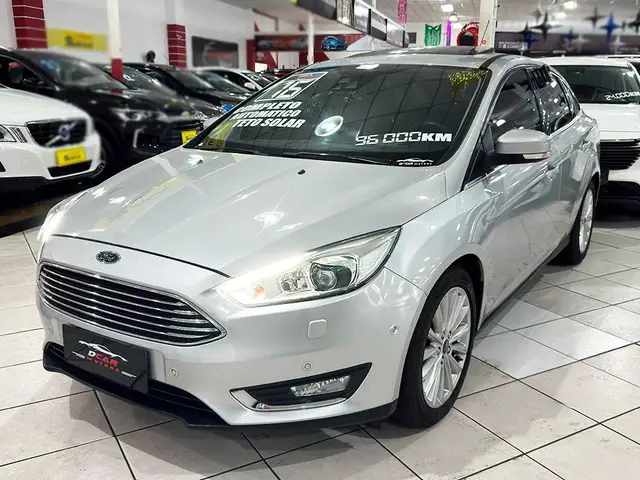 Carro Ford Focus Hatch 2016 Titanium 2.0 PowerShift