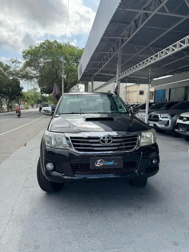 Carro Toyota Hilux Cabine Dupla 2015 Hilux 3.0 TDI 4x4 CD SRV (Aut)
