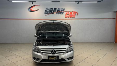 Classe B 200 CGI 1.6 Turbo