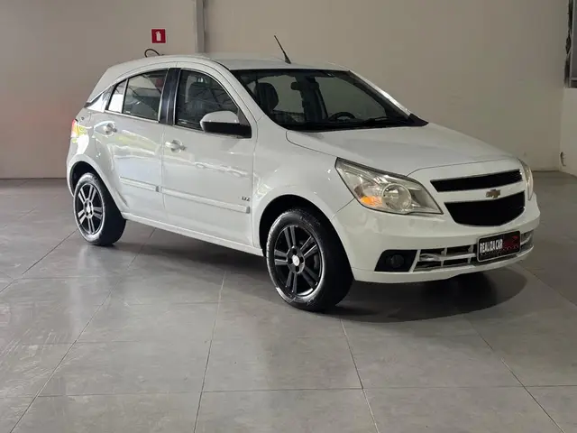 Carro Chevrolet Agile 2011 LTZ 1.4 8V (Flex)