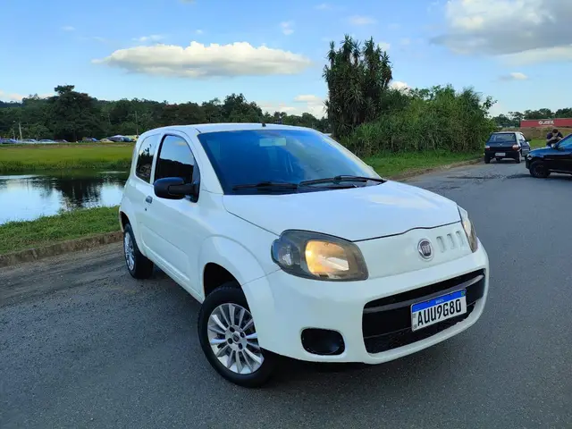 Carro Fiat Uno 2012 Vivace 1.0 8V (Flex) 2p