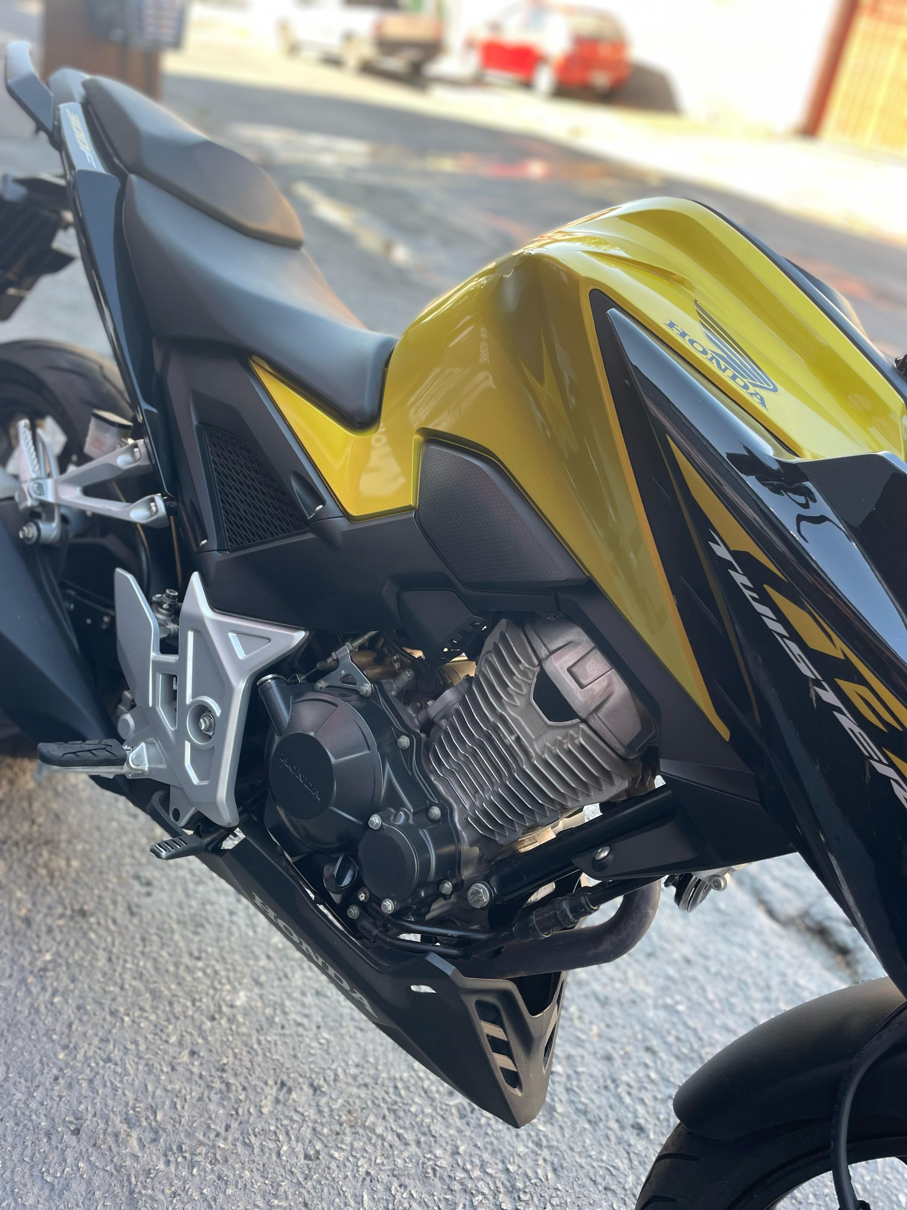 Honda CB 300F Twister