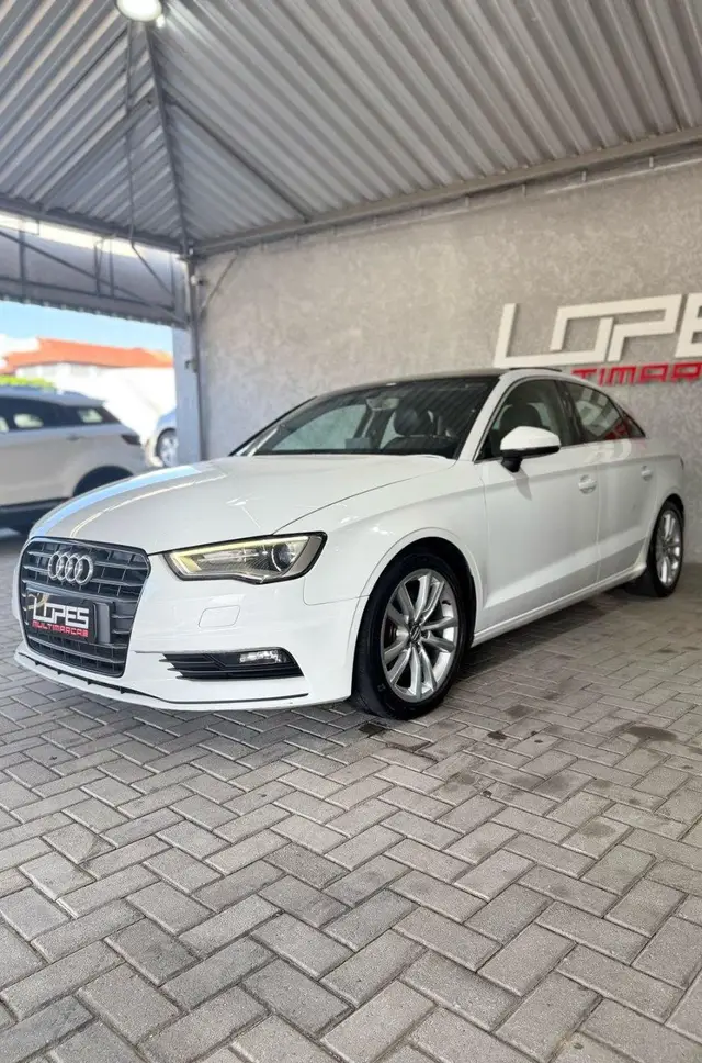 Carro Audi A3 2016 2.0 TFSI Ambition S Tronic