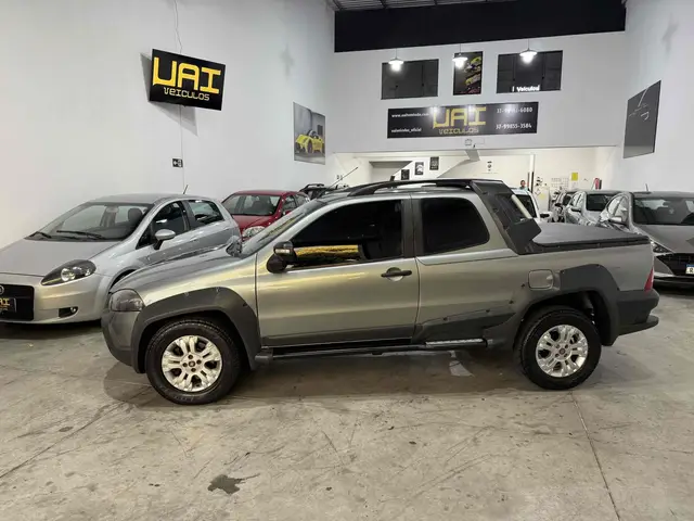 Carro Fiat Strada 2013 Adventure 1.8 16V (Flex) (Cabine Dupla)