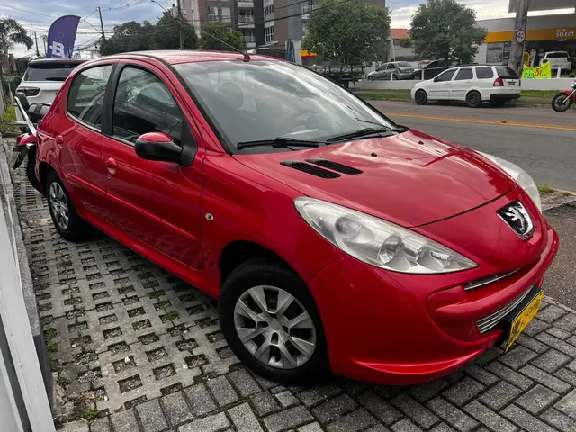 Carro Peugeot 207 2013 Hatch XR 1.4 8V (flex) 4p