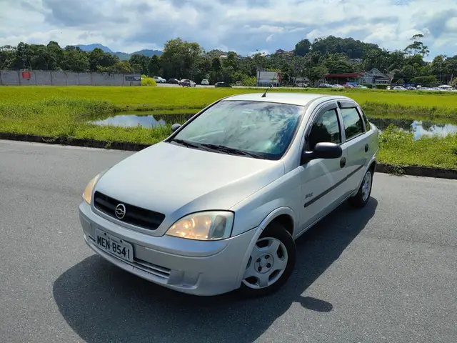 Carro Chevrolet Corsa Sedan 2005 Maxx 1.8 (Flex)