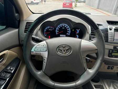 Hilux SW4 SRV 3.0 4X4(5 lugares)