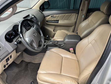 Hilux SW4 SRV 3.0 4X4(5 lugares)