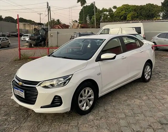 Carro Chevrolet Onix Plus 2023 LT 1.0