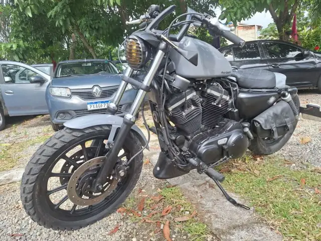 Carro Harley-Davidson Xl 883 2013 XL 883 R