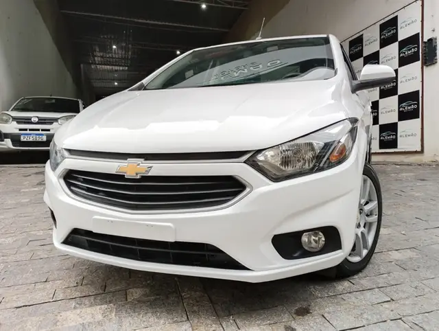 Carro Chevrolet Prisma 2018 1.4 LT SPE/4 (Aut)