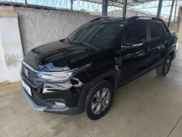 Carro Fiat Strada 2021 Volcano 1.3 CD (Flex)