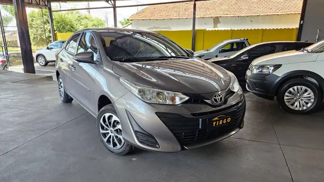 Carro Toyota Yaris 2021 1.5 S CVT (Flex)