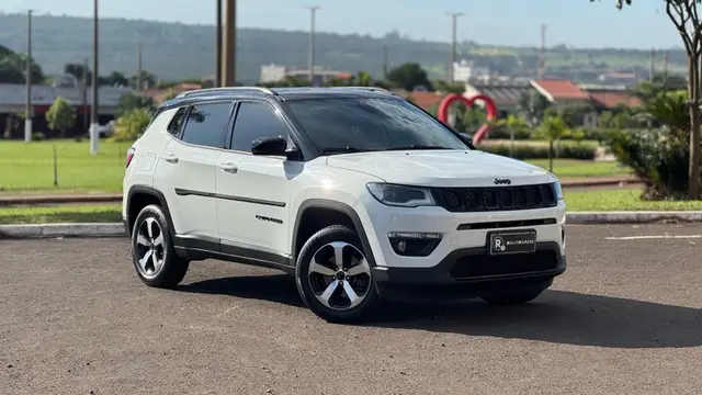 Carro Jeep Compass 2017 2.0 Sport 4x2 (Aut) (Flex)
