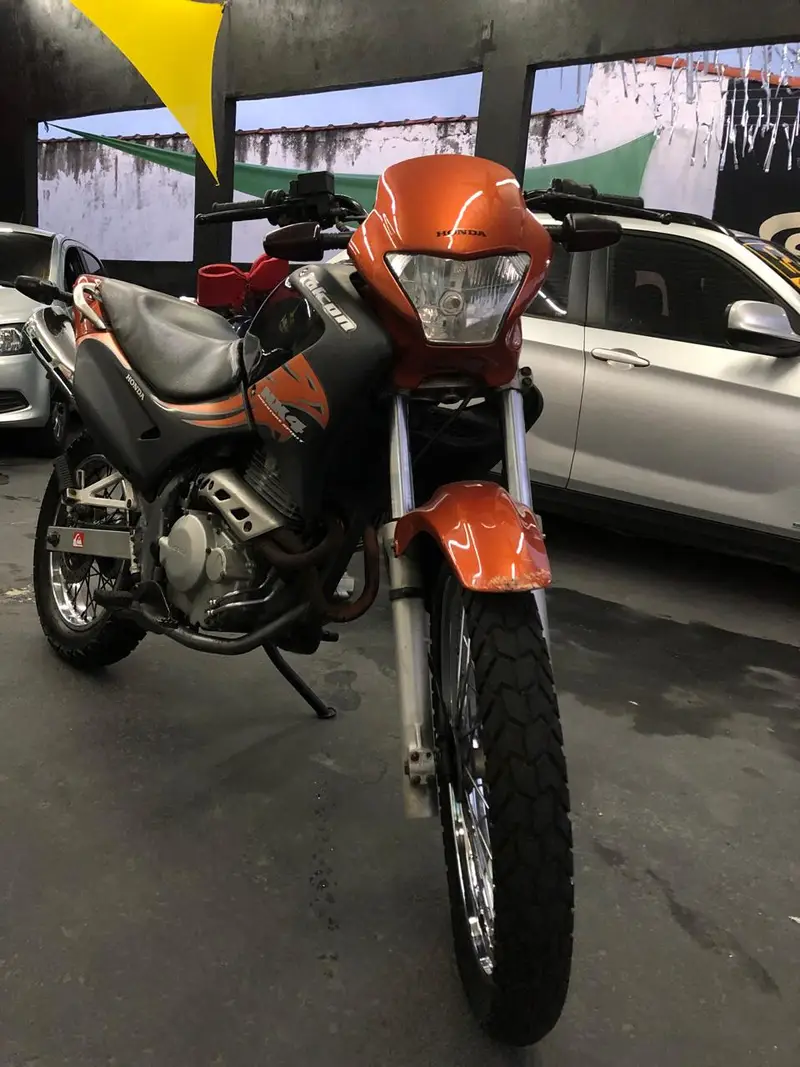 Honda NX 4 Falcon 400
