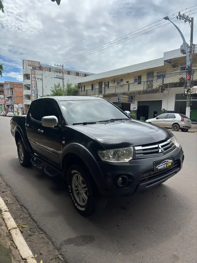 Carro Mitsubishi L200 Triton Sport 2013 3.2 DI-D 4x4 (Aut)