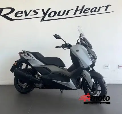 Yamaha XMax 250 Connected