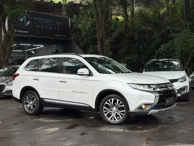 Carro Mitsubishi Outlander 2016 2.2 DI-D 4WD (Aut)