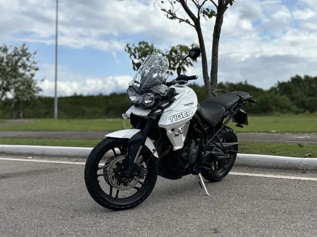Carro Triumph Tiger 800 2019 800 XR