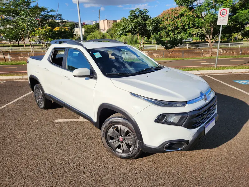 Fiat Toro Freedom 1.8 AT6 4x2 (Flex)