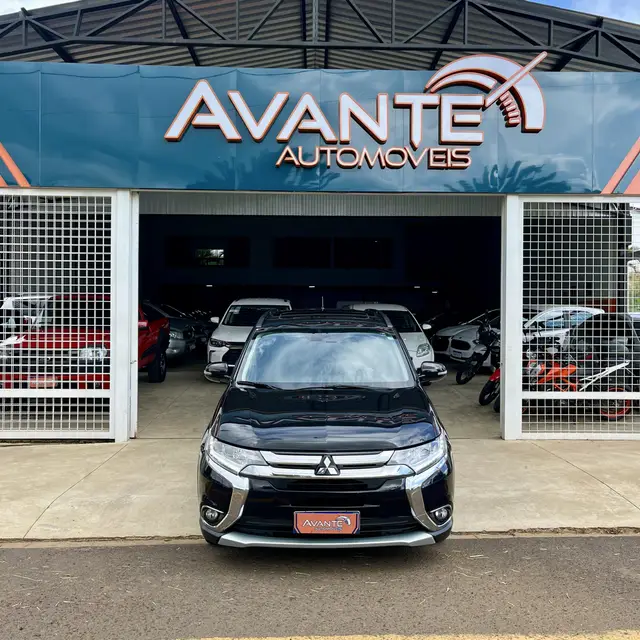 Carro Mitsubishi Outlander 2016 2.2 DI-D 4WD (Aut)