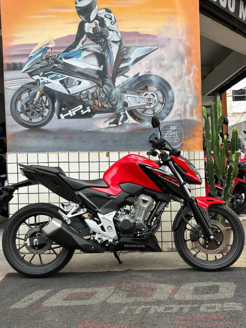 Honda CB 300F Twister (CBS)