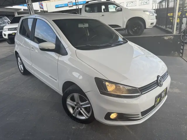 Carro Volkswagen Fox 2016 1.6 MSI Comfortline I-Motion (Flex)
