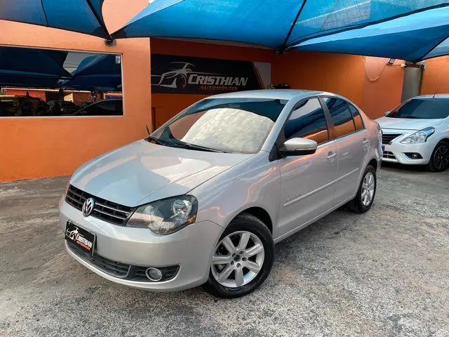 Carro Volkswagen Polo Sedan 2013 Comfortline 1.6 8V (Flex)