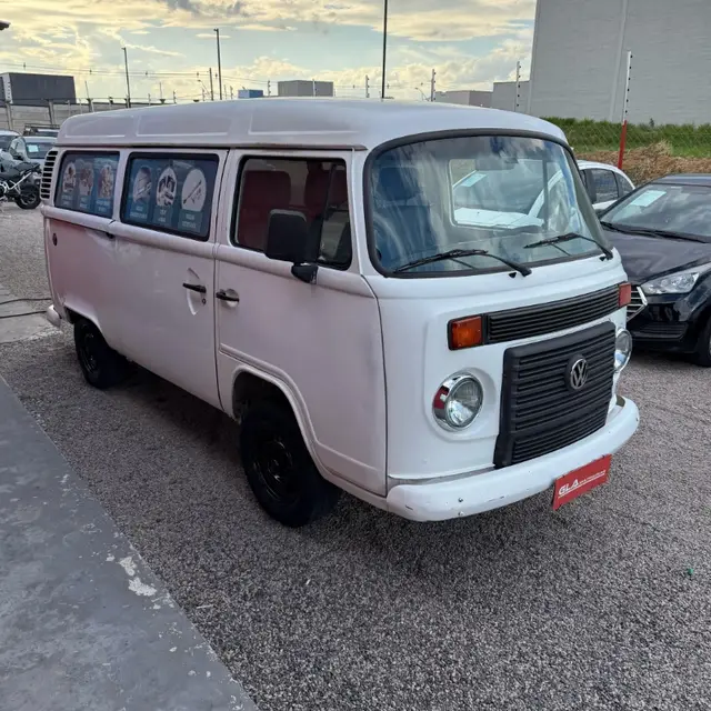 Carro Volkswagen Kombi Furgão 2014 Kombi Furgao 1.4 (Flex)